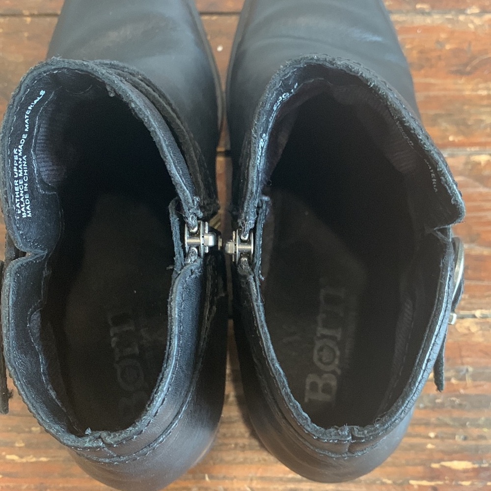 NWOT Born Black Leather Ozark Booties Buckles - Picture 5 of 8